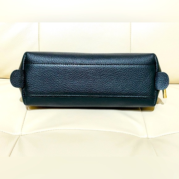 CUYANA BLACK LEATHER PEBBLE TRAVEL ACCESSORY CASE W/GOLD ZIPPER🌟🌟🌟NWT - Picture 7 of 15